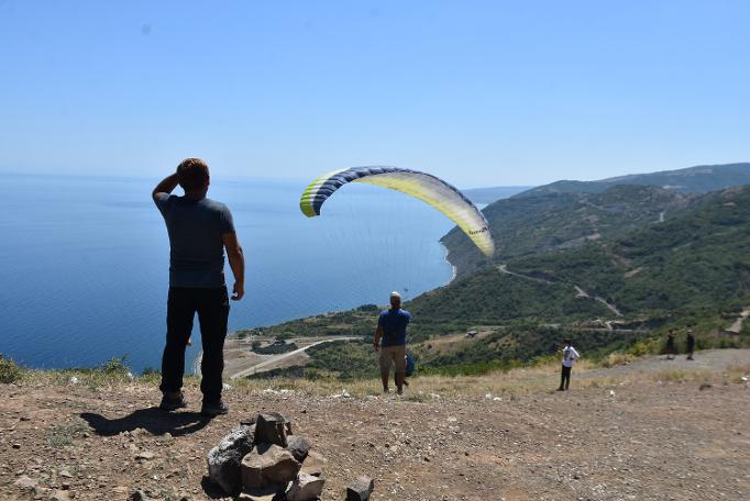 Yamaç paraşütü sporcularının yeni adresi Uçmakdere köyü