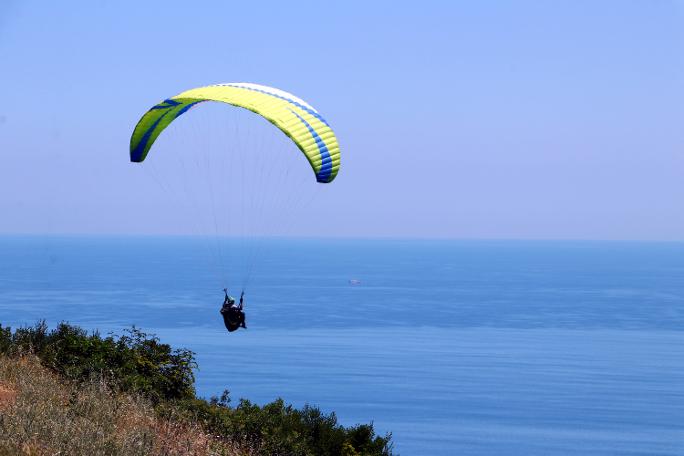 Yamaç paraşütü sporcularının yeni adresi Uçmakdere köyü