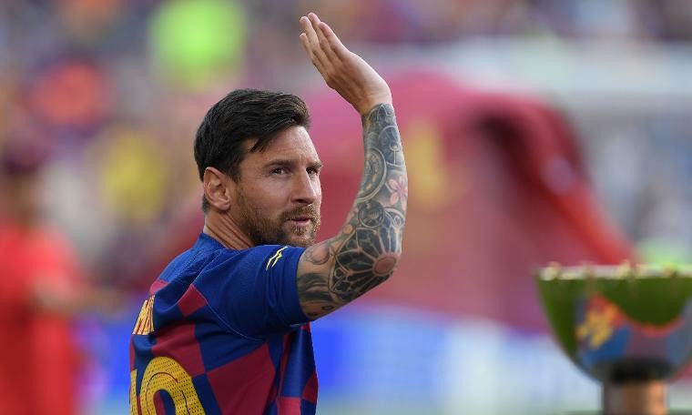 Barcelona'da Messi ilk antrenmanda sakatlandı