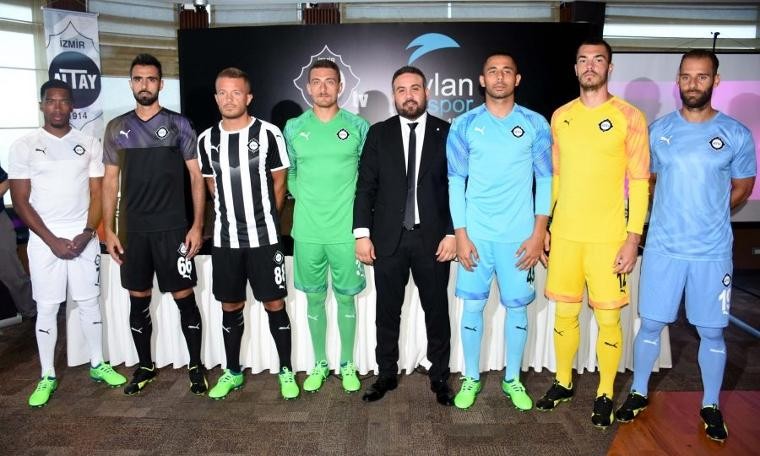 Altay yeni formalarını tanıttı