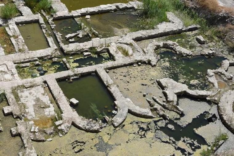 Sular altında kalan Roma Hamamı'na 'rögarlar tıkandı' yanıtı