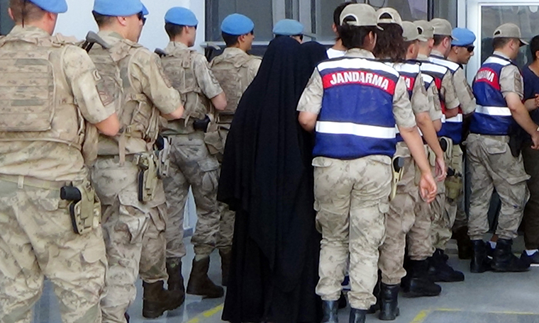 Hatay'da IŞİD operasyonu: 22 şüpheliden 2'si tutuklandı, 20'si serbest