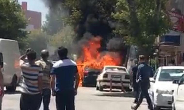 Park halindeki bir araç alev topuna döndü (07.08.2019)