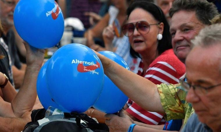 Almanya'nın Brandenburg ve Saksonya eyaletlerinde aşırı sağcı AfD'nin oyları arttı