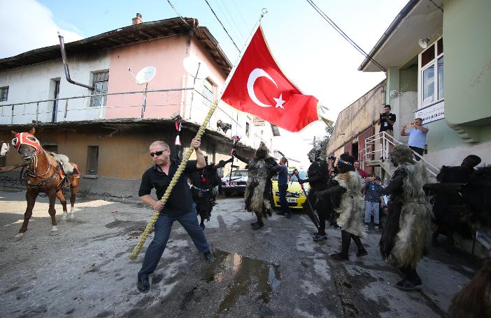 Nereye kaçacaklarını şaşırdılar