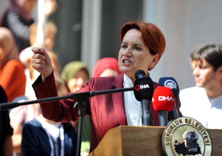 Akşener’den Diyarbakır’da nöbet tutan annelere destek