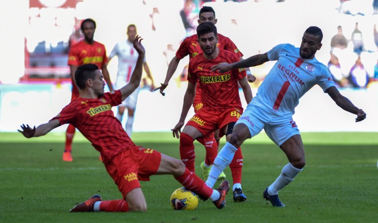 Göztepe, Antalyaspor'u dağıttı!