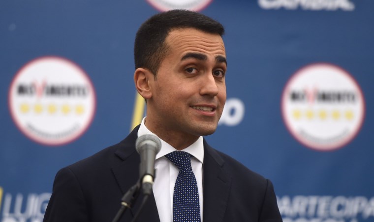 İtalya'da koalisyon ortağı 5 Yıldız Hareketi'nin lideri Di Maio istifa etti