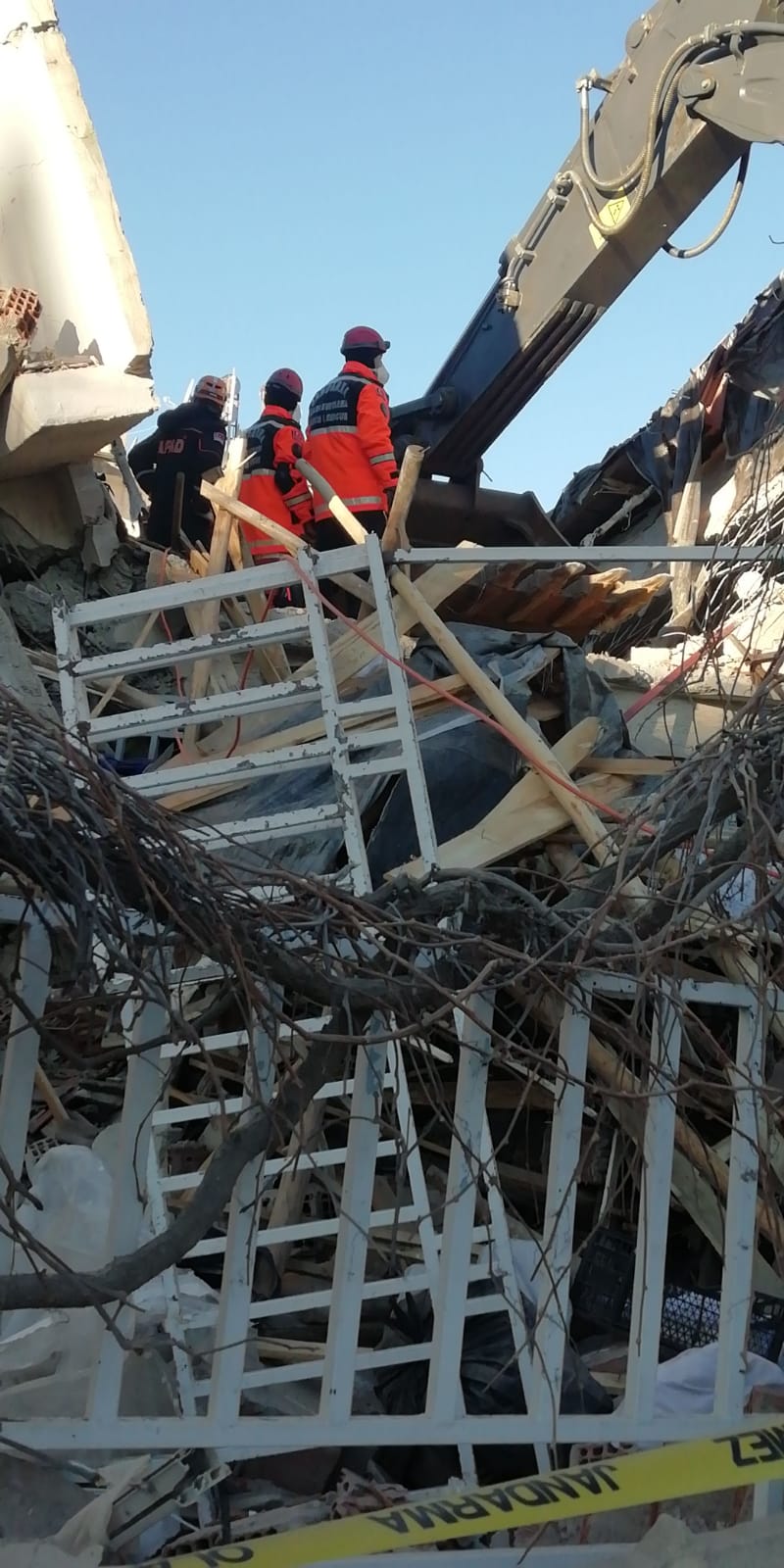 Gün aydınlandı, yıkım ortaya çıktı