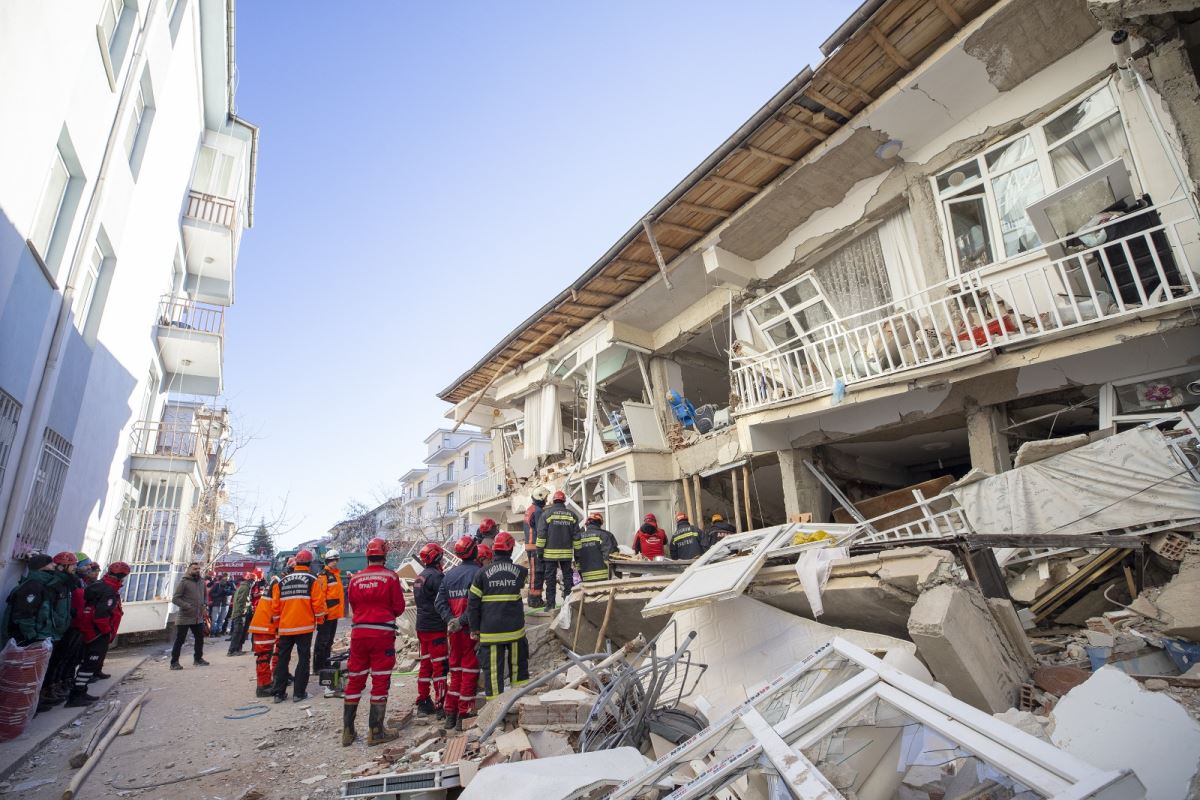 Gün aydınlandı, yıkım ortaya çıktı