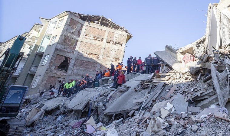 Deprem sonrası 274 artçı sarsıntı meydana geldi