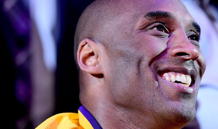 Kobe Bryant'ın yeni NBA logosu olması için başlatılan kampanyaya 1,5 milyon kişi destek verdi