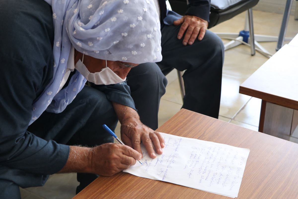 Evlenecek gençler istedi, aşiret takıya sınır getirdi