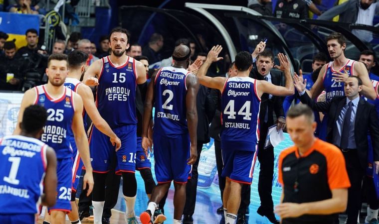 Anadolu Efes yenilgiyle başladı