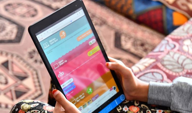 İzmir'de 3 bin tablet dağıtılacaktı, 100 bin kişi başvurdu