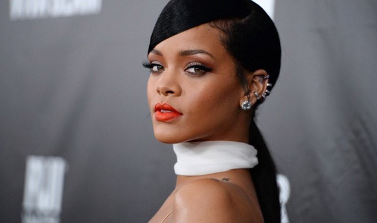 Rihanna, Forbes'un kendi girişimleriyle zengin olan kadınlar listesine girdi