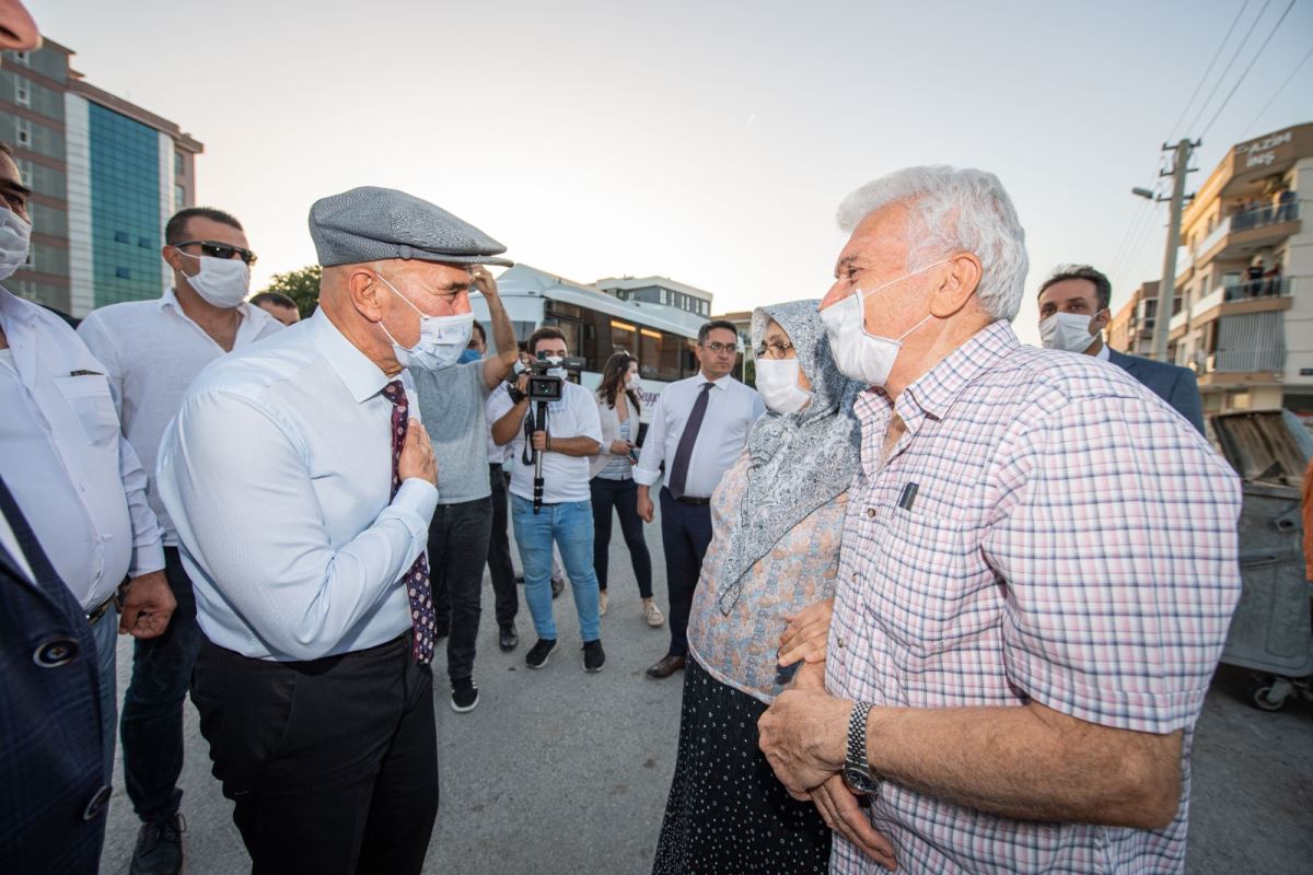 Başkan Soyer acil çözüm ekipleriyle sahada