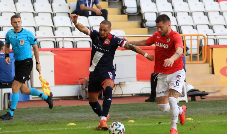 Kırmızıda durdular! Antalya-Gaziantep: 1-1