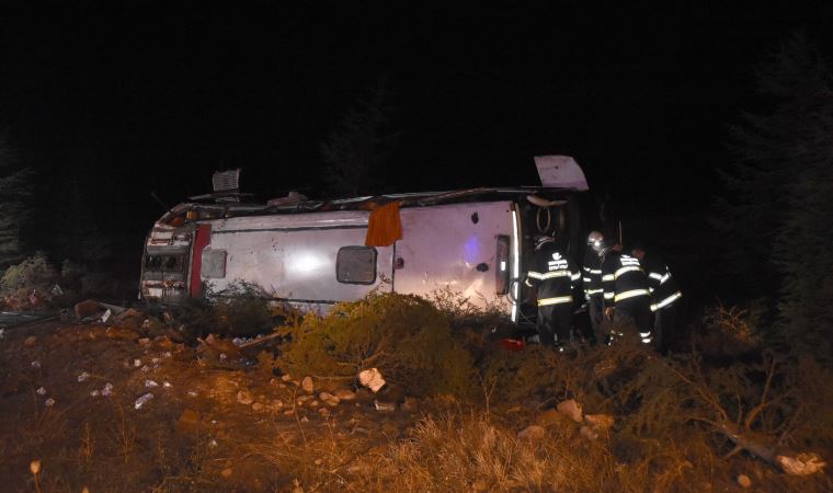 Eskişehir'de yolcu otobüsü devrildi: 3 yaralı