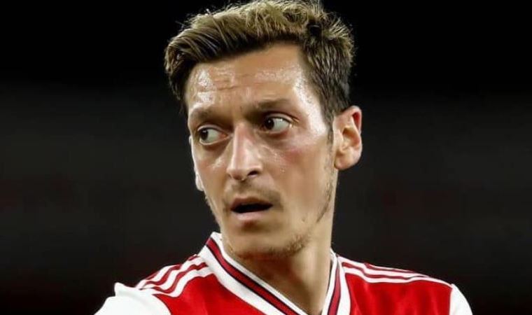 Mesut Özil Ocak ayına kadar oynayamayacak