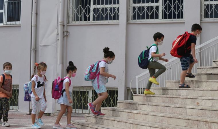 Yüz yüze eğitimde yeni tedbirler: Ana sınıflarında, sınıf yoğunluğu azaltılacak, sosyal mesafe sağlanacak