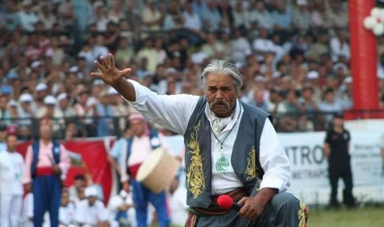 Koronavirüs tedavisi gören 'Pele Mehmet' hayatını kaybetti