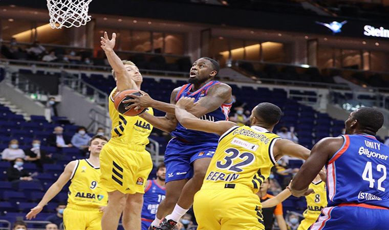 Anadolu Efes Yunanistan deplasmanında