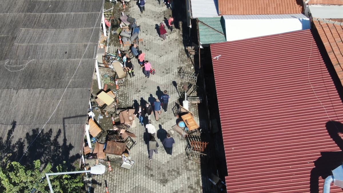 Tsunaminin vurduğu Sığacık, havadan görüntülendi