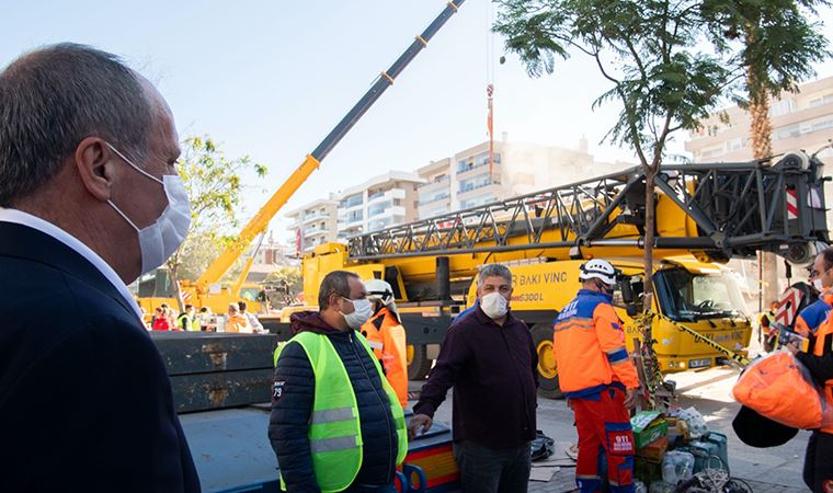 Muharrem İnce, depremin vurduğu İzmir'de: Bu acıyı biliyoruz