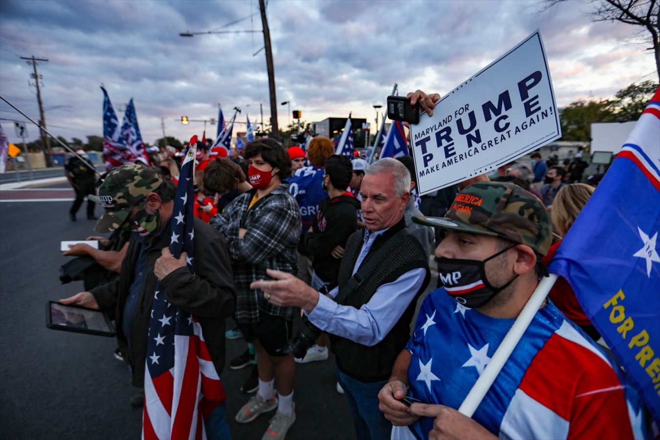 Trump'a hastane önünde destek