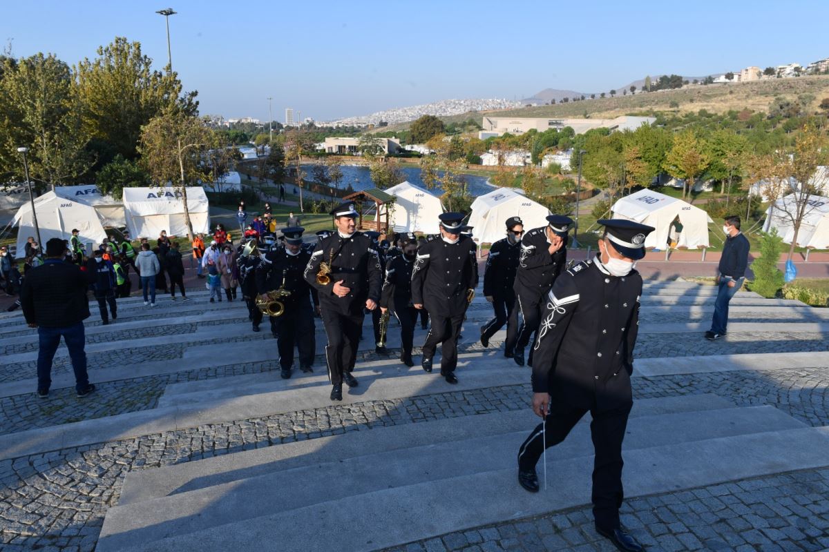 Çadır kentte duygusal anma