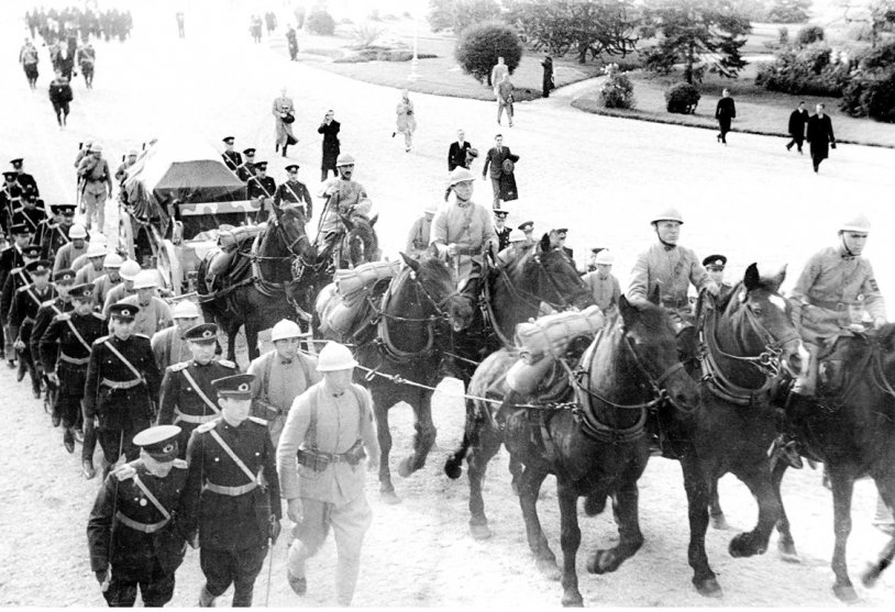 Büyük Önder Atatürk'ün cenaze töreninden birçoğu ilk kez gün yüzüne çıkan kareler...