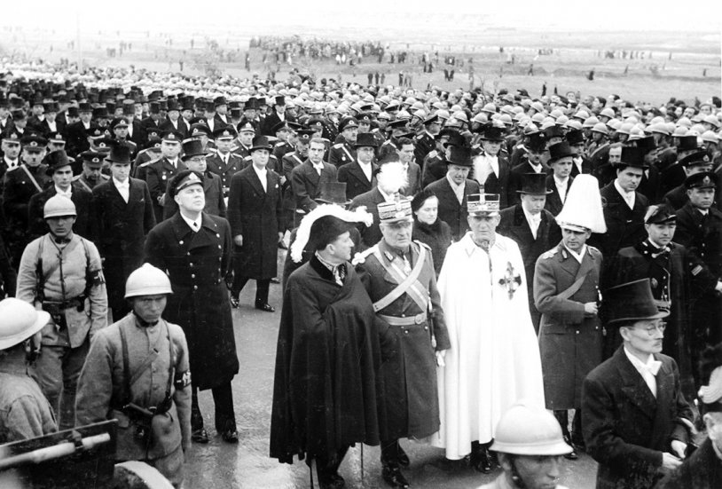 Büyük Önder Atatürk'ün cenaze töreninden birçoğu ilk kez gün yüzüne çıkan kareler...