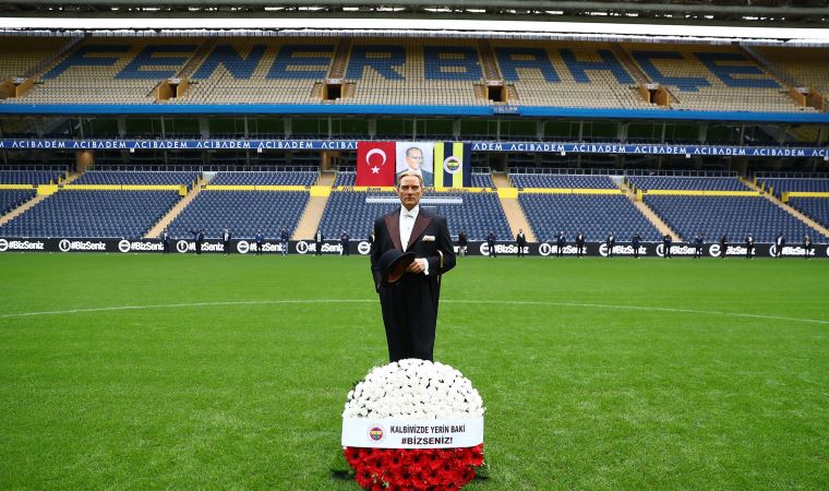 Fenerbahçe Stadı'nda Atatürk için saygı zinciri oluşturuldu