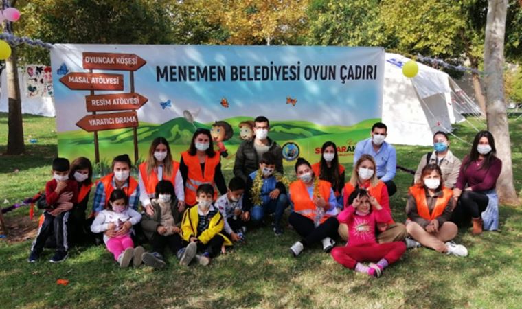 Çadır kentte çocuklar için oyun alanı