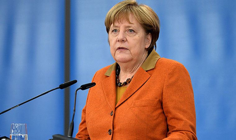 Merkel  koronavirüs önlemlerini sıkılaştırmaya hazırlanıyor