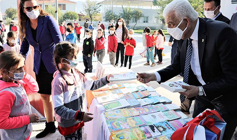 Muğla'da köy okullarına kitap desteği