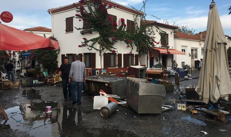 Sığacık'taki tsunamide suyun 2,30 metre yükselmesinin izleri belirlendi