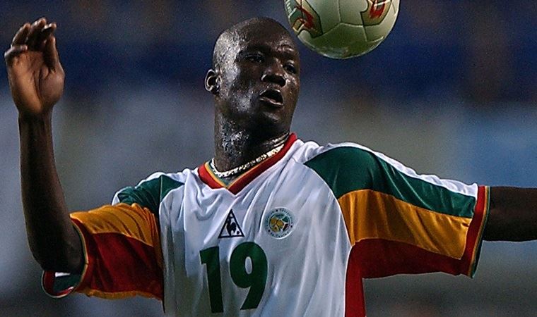 Senegal'in 'Dünya Kupası Kahramanı' Papa Diop 42 yaşında öldü