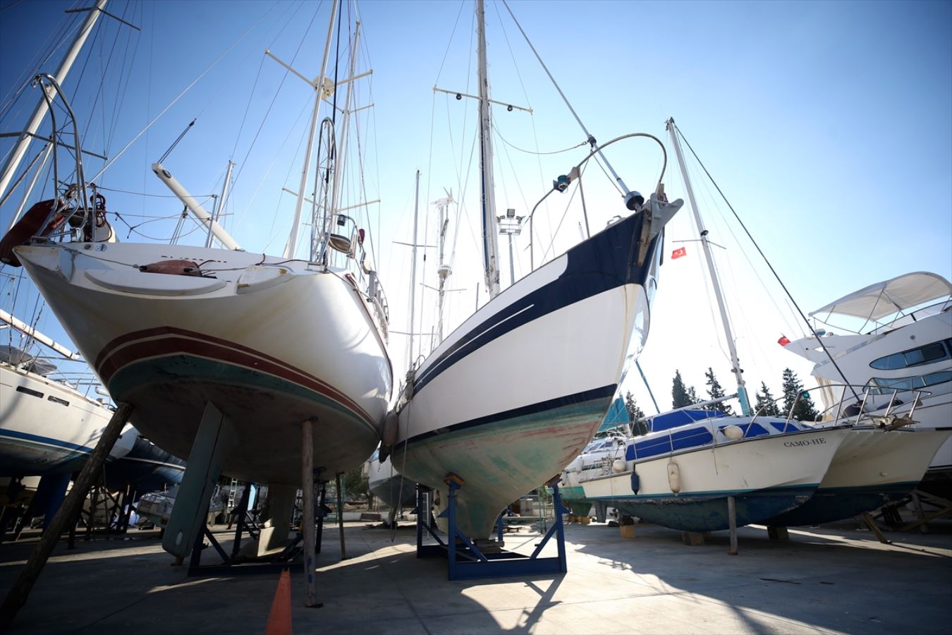 İzmir'deki depremin neden olduğu deniz altındaki enkaz da kaldırılıyor