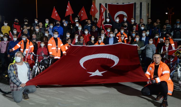 550 kilometre bisiklet sürüp Ata'nın huzuruna çıkacaklar