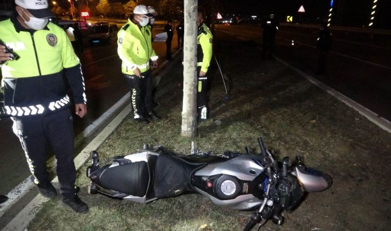 İki genç motosiklet kazasında hayatını kaybetti