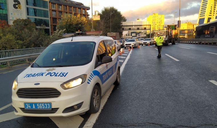 İstanbul Maratonu nedeniyle bazı yollar trafiğe kapandı