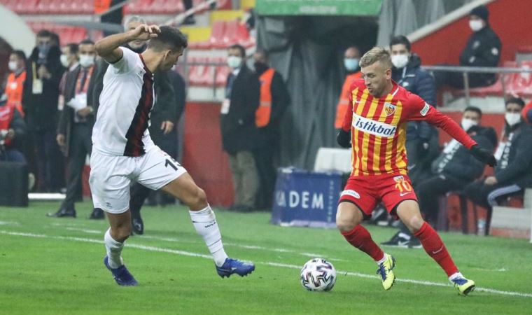 Kayserispor galibiyeti unuttu