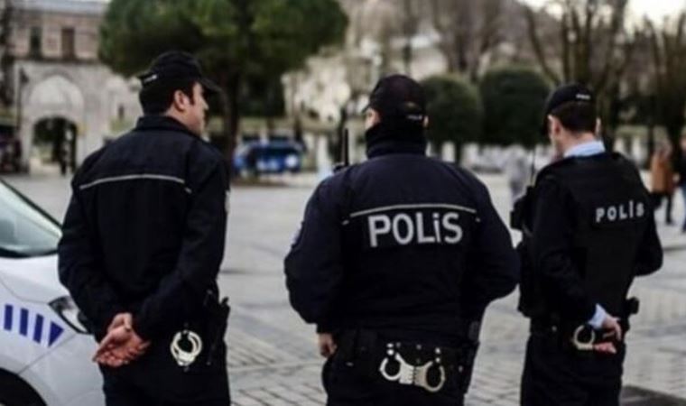 İstanbul'da polis üniformalarıyla 660 bin liralık gasp!