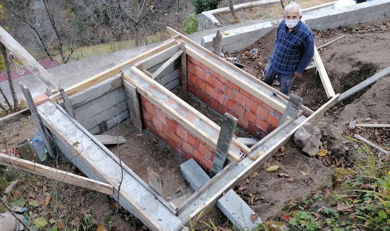 'Salgın var ölebilirim' diyerek ölmeden mezarını kazdı