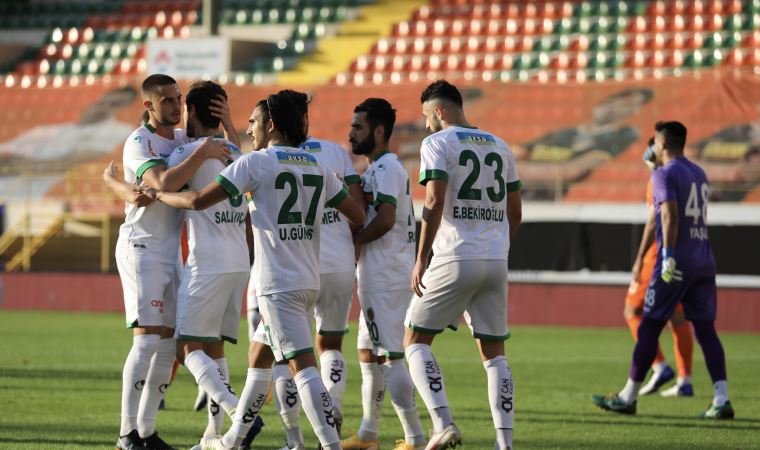 Alanyaspor kupada Adanaspor'u farklı yendi