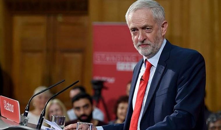 İngiltere İşçi Partisi'nden Corbyn destekçilerine görülmemiş engelleme