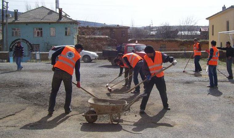 Hakları olan belediye kadrosu yerine alt şirkette alındılar