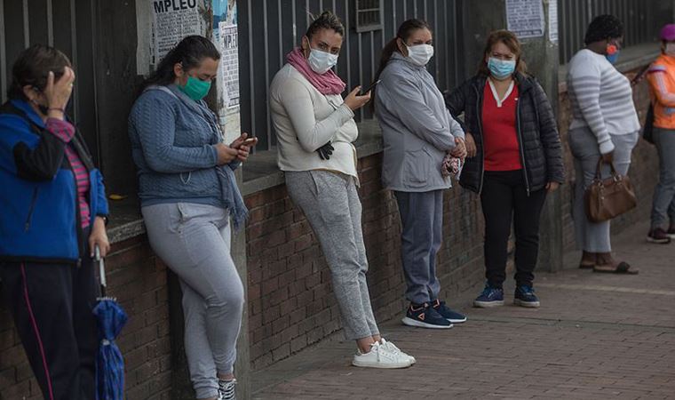 Bilim insanları araştırdı: Maske yeterli değil, sosyal mesafe şart